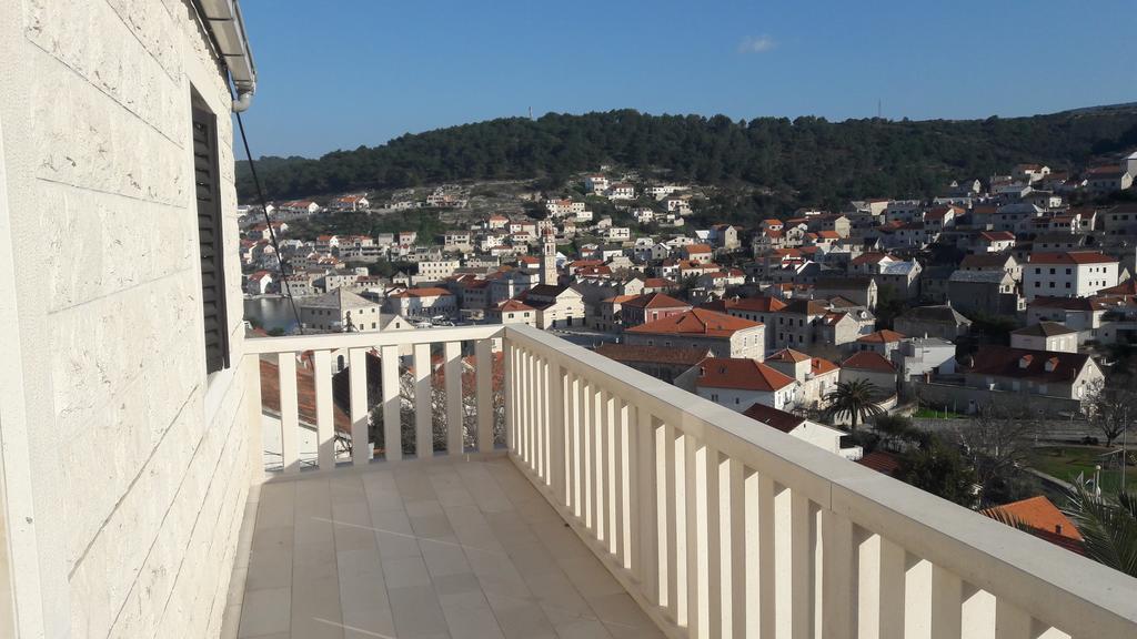 Nikola Apartamento Pucisca