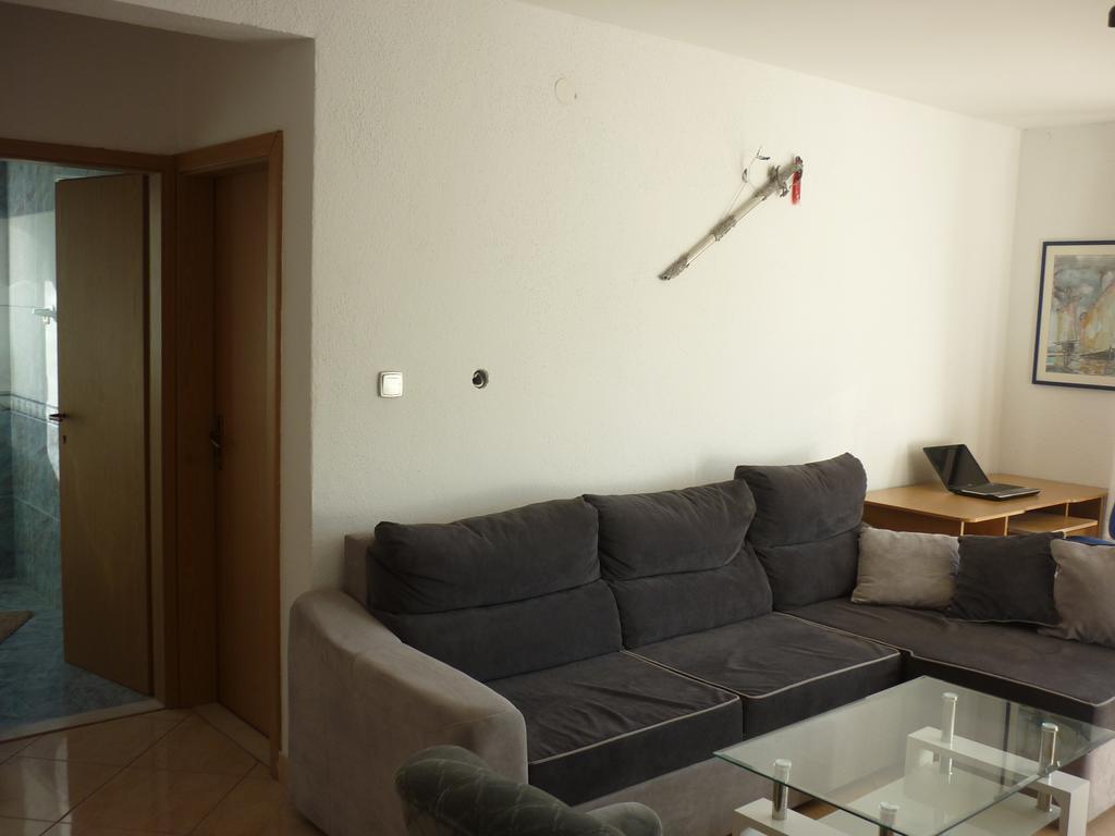 Nikola Apartamento *